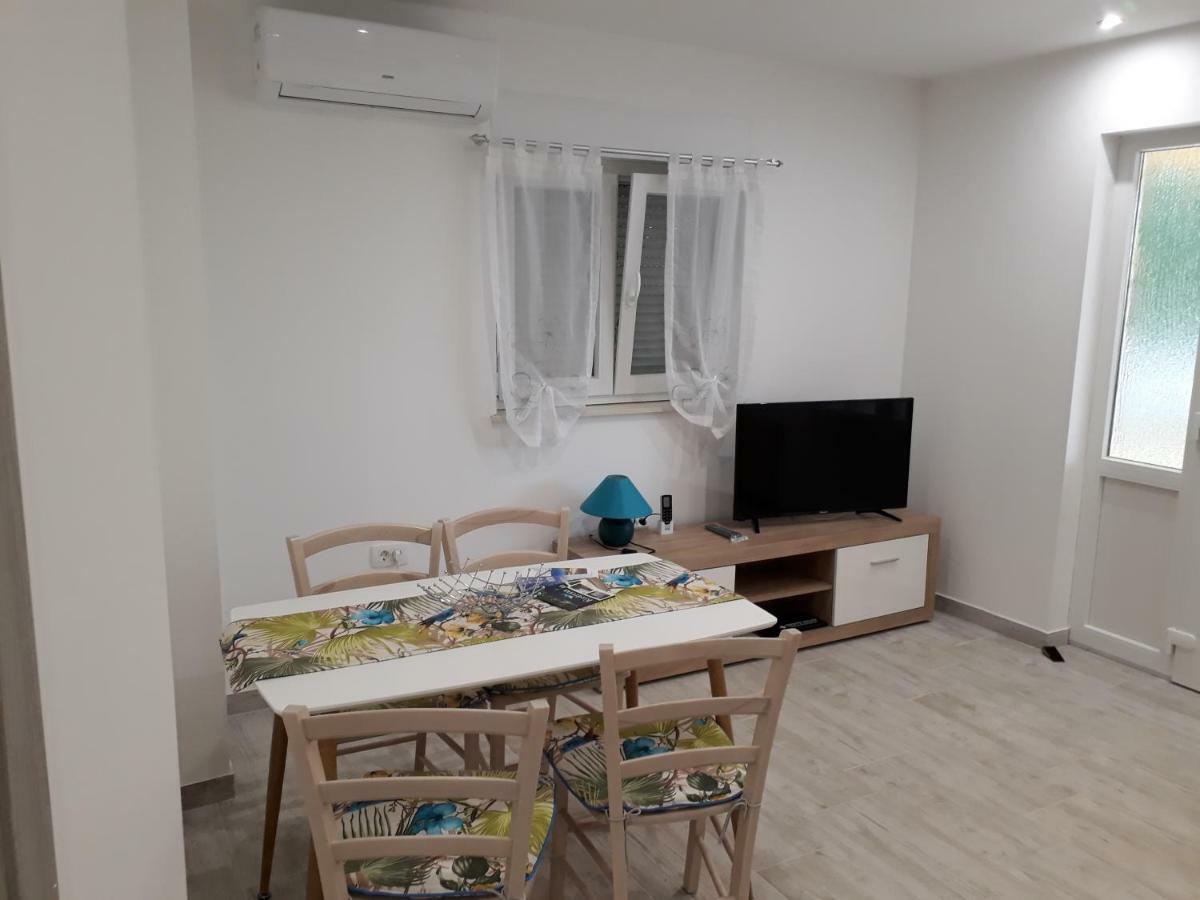 Apartments Roko Кострена Экстерьер фото